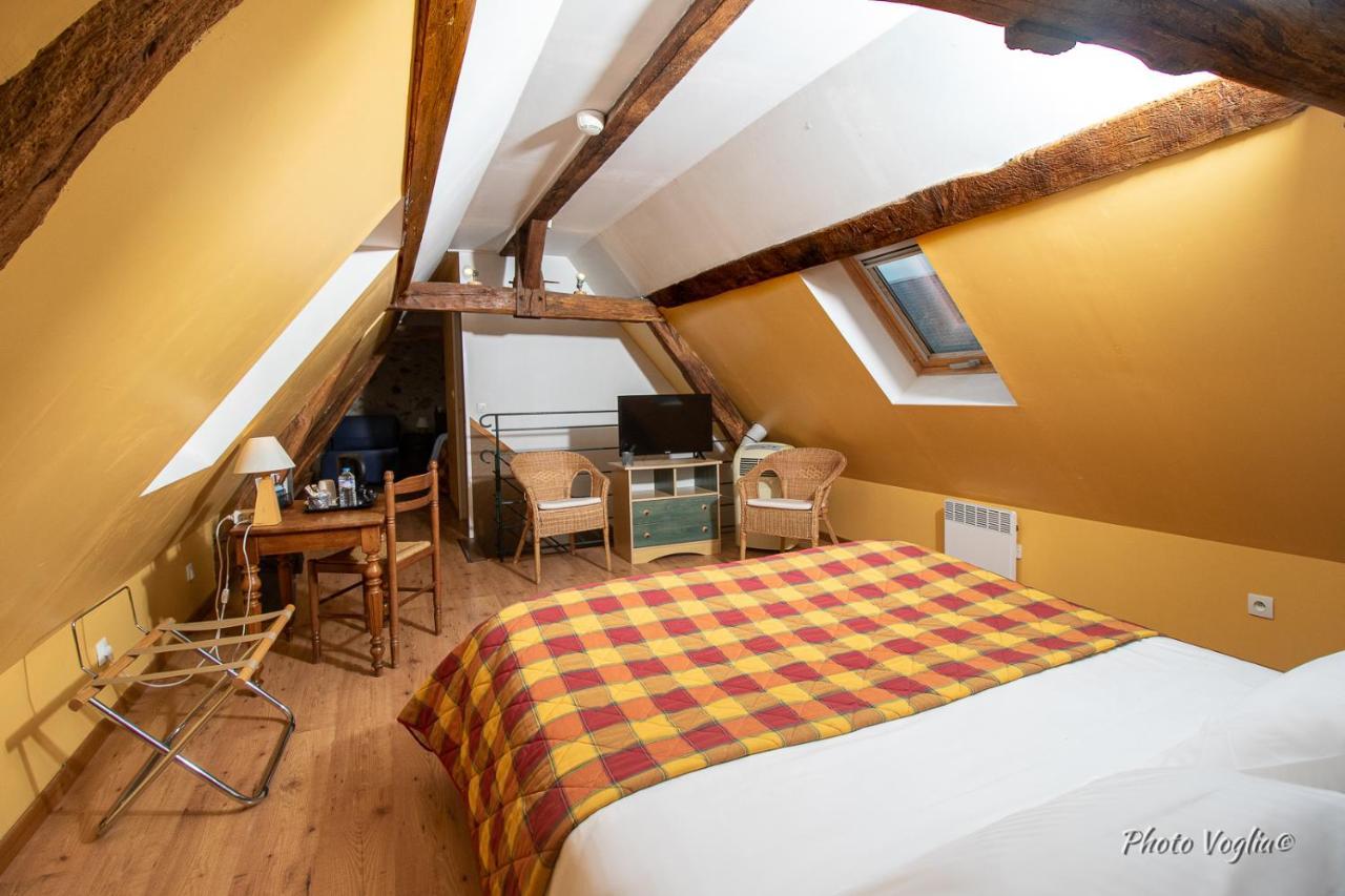 Logis Auberge Le Colombien - Hotel Et Restaurant Villandry Buitenkant foto