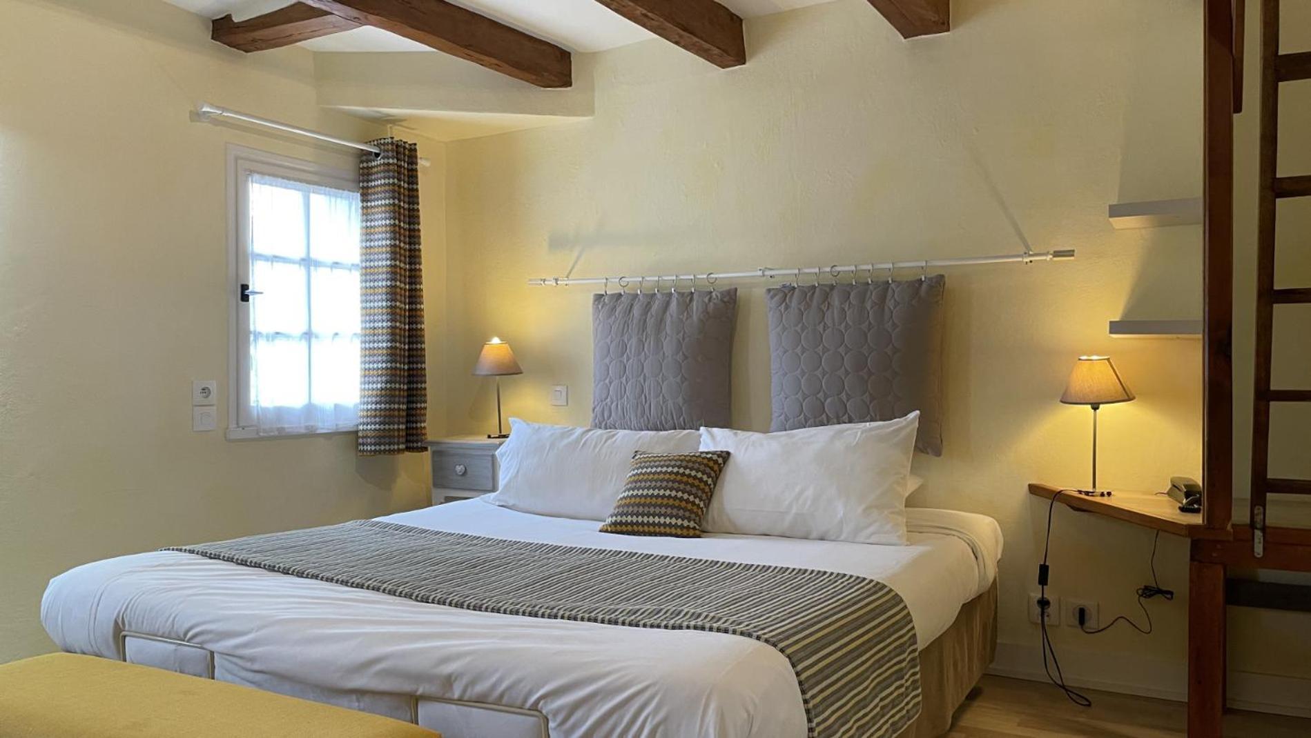 Logis Auberge Le Colombien - Hotel Et Restaurant Villandry Buitenkant foto