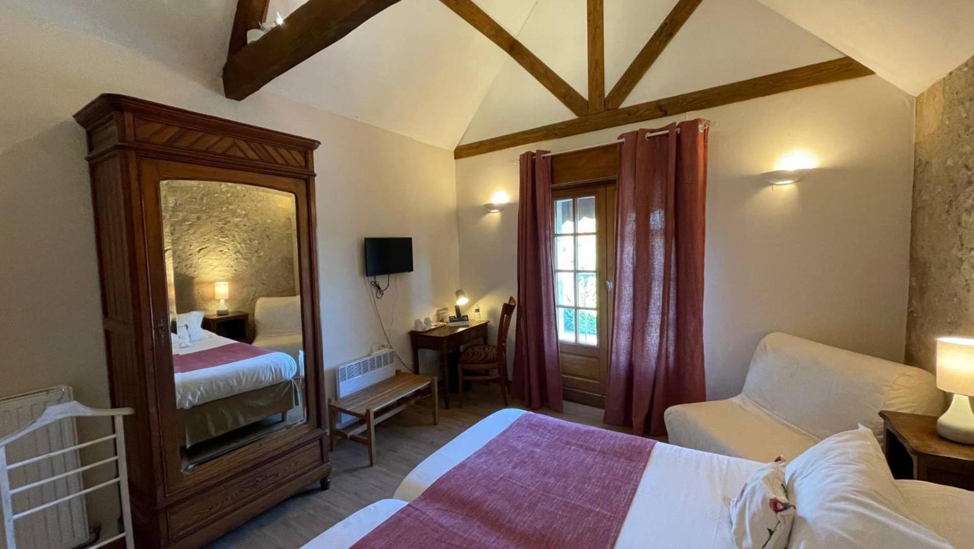 Logis Auberge Le Colombien - Hotel Et Restaurant Villandry Buitenkant foto