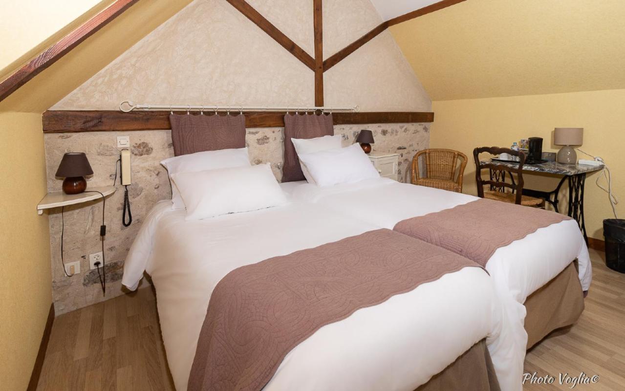 Logis Auberge Le Colombien - Hotel Et Restaurant Villandry Kamer foto