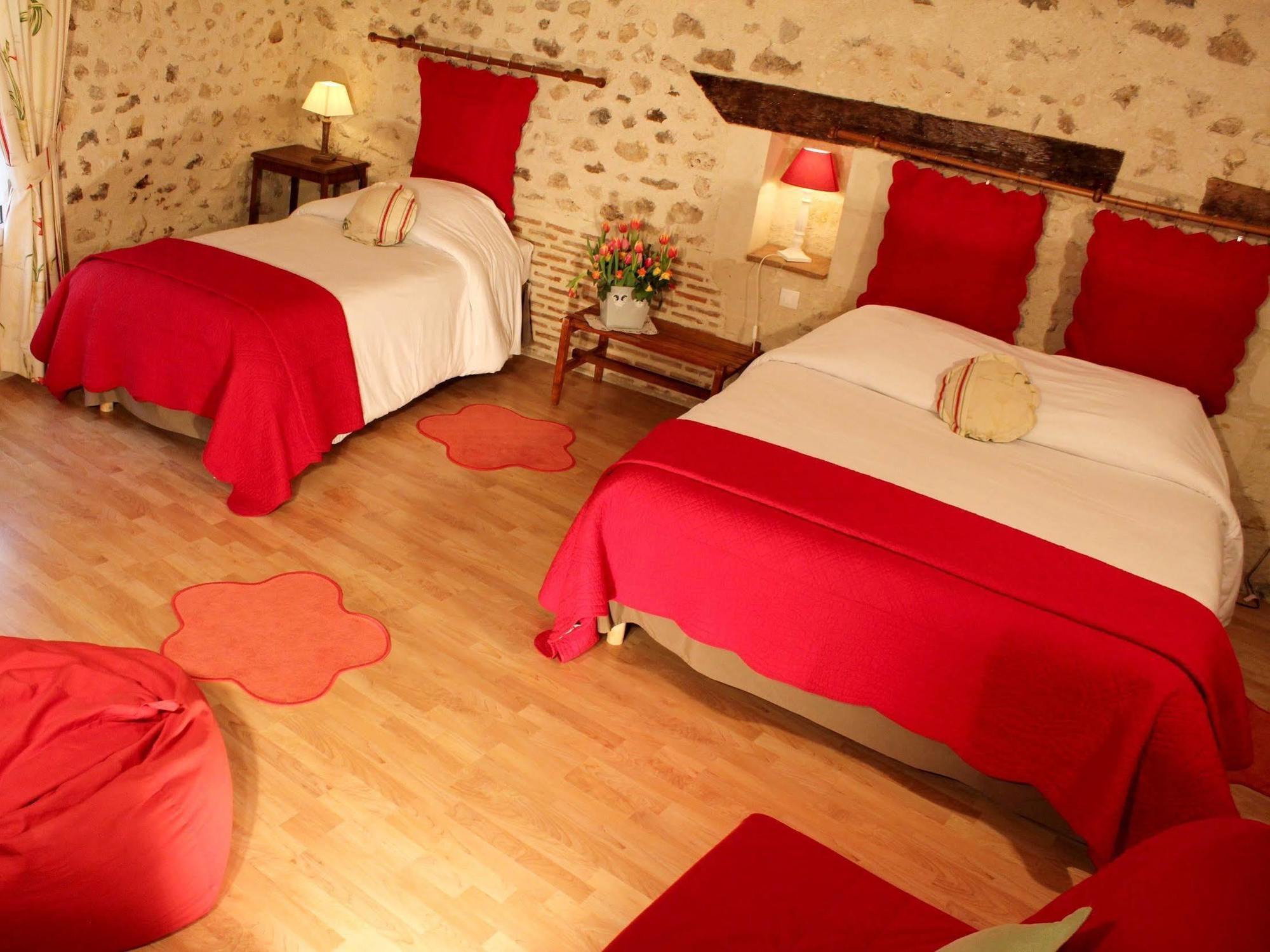 Logis Auberge Le Colombien - Hotel Et Restaurant Villandry Buitenkant foto